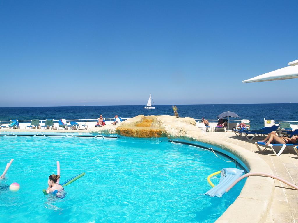 With Stunning Seaviews *