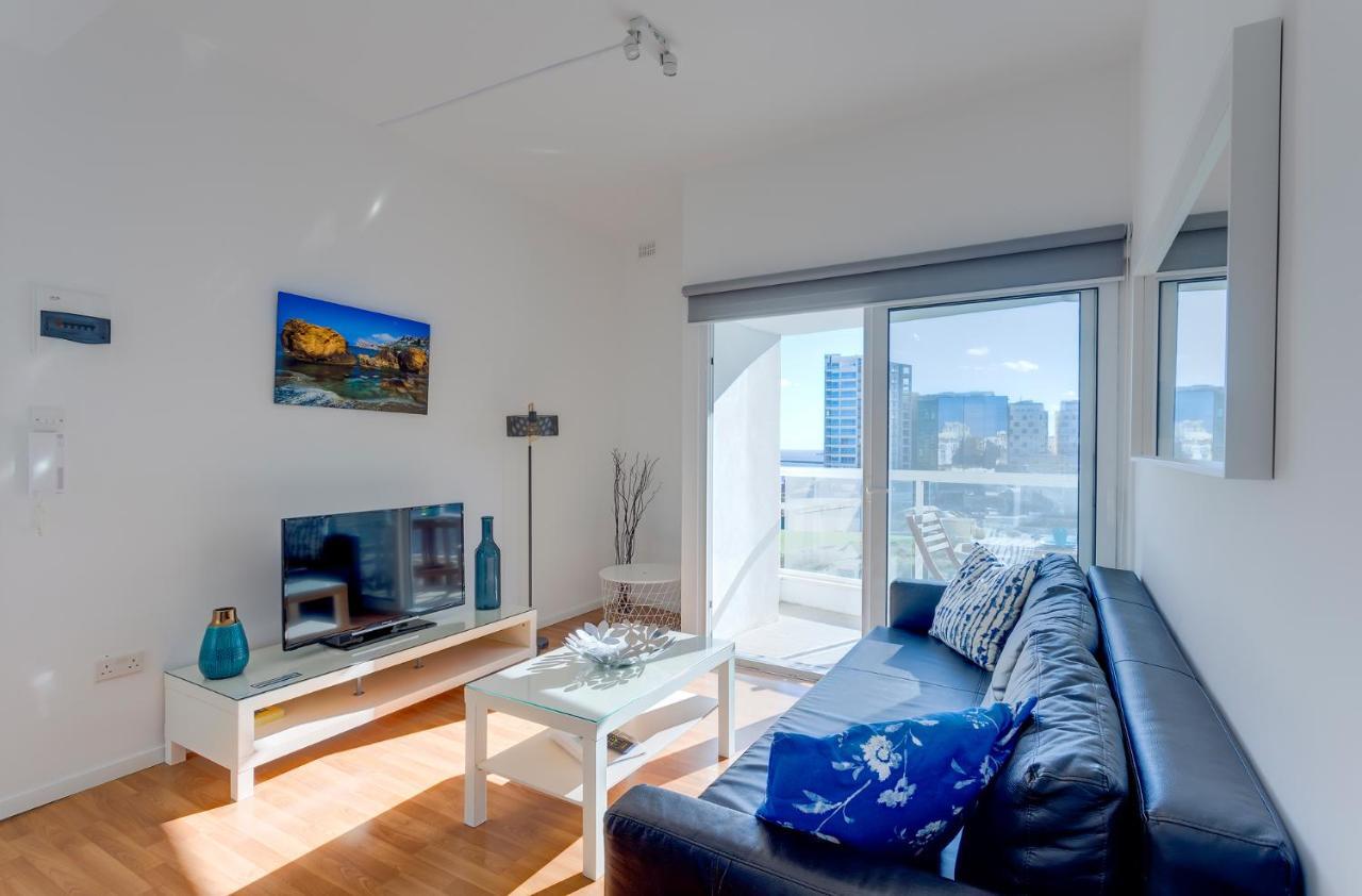 With Stunning Seaviews Apartamento